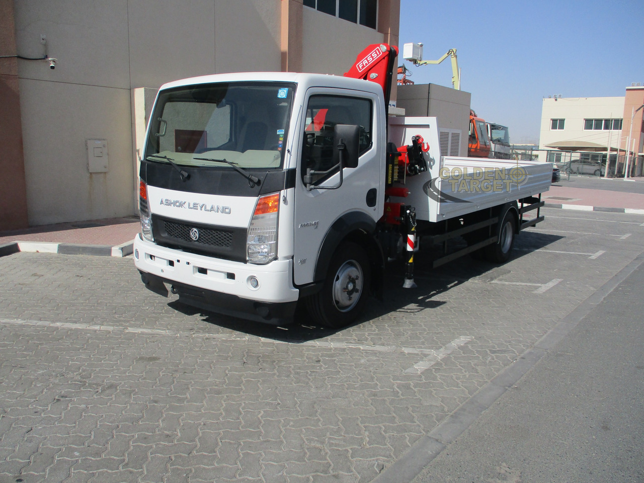 Ashok Leyland PARTNER LX 4x2 with Fassi F50A.022 Crane - 크레인 트럭 : 사진 2 Ashok Leyland PARTNER LX 4x2 with Fassi F50A.022 Crane - 크레인 트럭 : 사진 2
