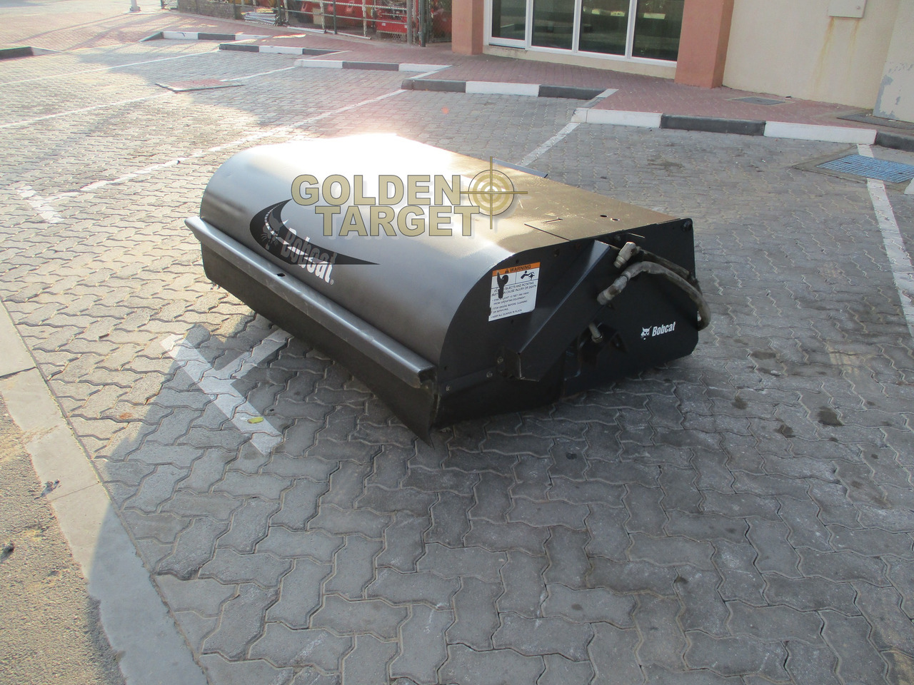 BOBCAT 72 Sweeper - 빗자루 스키드 스티어 로더 용 : 사진 2 BOBCAT 72 Sweeper - 빗자루 스키드 스티어 로더 용 : 사진 2