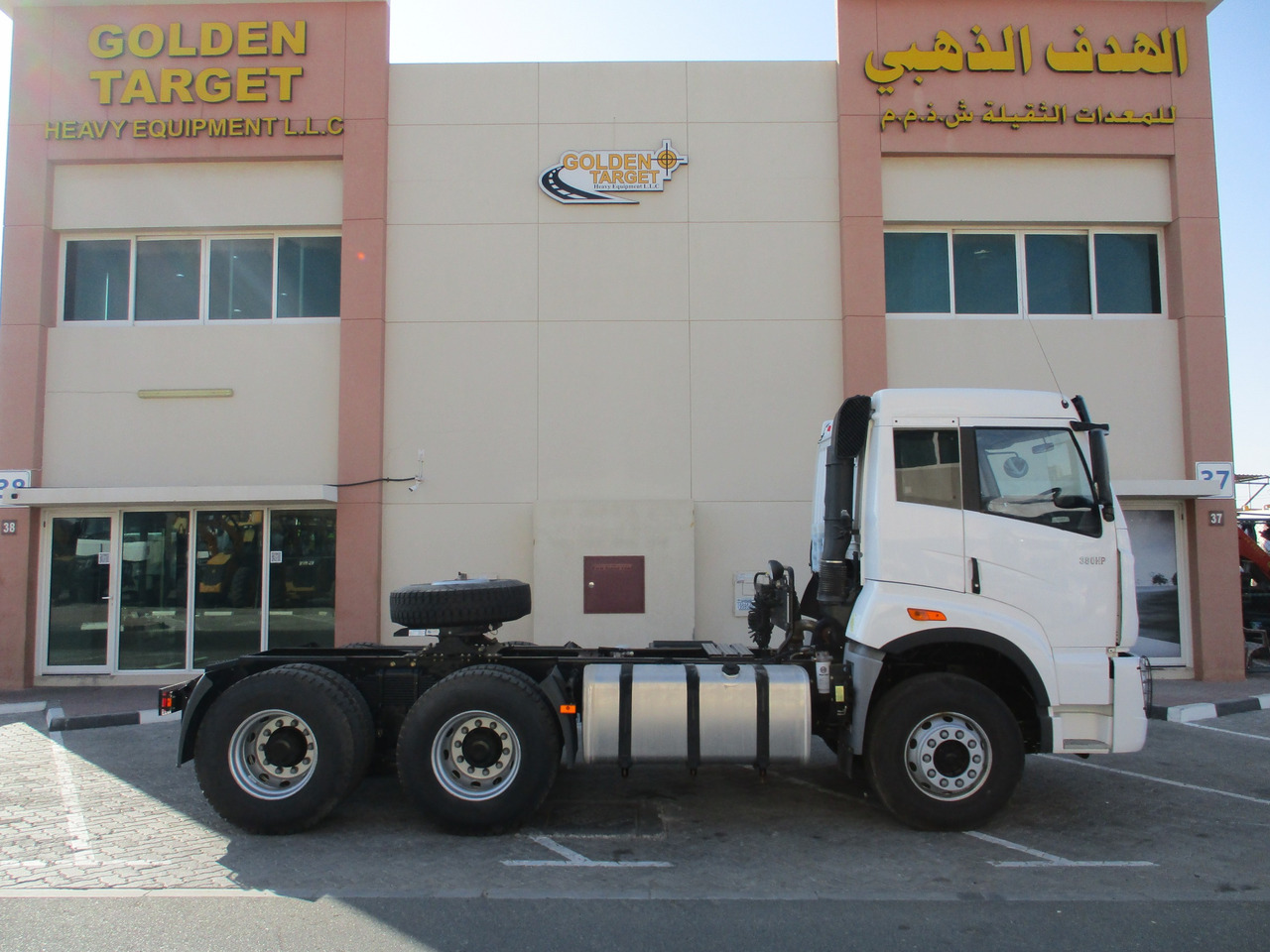 FAW 4181P2K15 6x4 Head Truck - 트랙터 유닛 : 사진 5 FAW 4181P2K15 6x4 Head Truck - 트랙터 유닛 : 사진 5