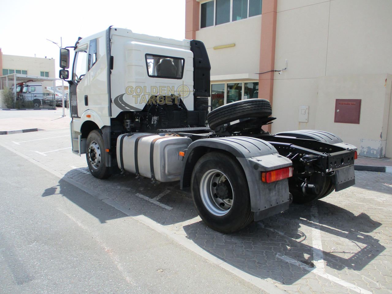 FAW J6P-420 4x2 Head Truck - 트랙터 유닛 : 사진 4 FAW J6P-420 4x2 Head Truck - 트랙터 유닛 : 사진 4