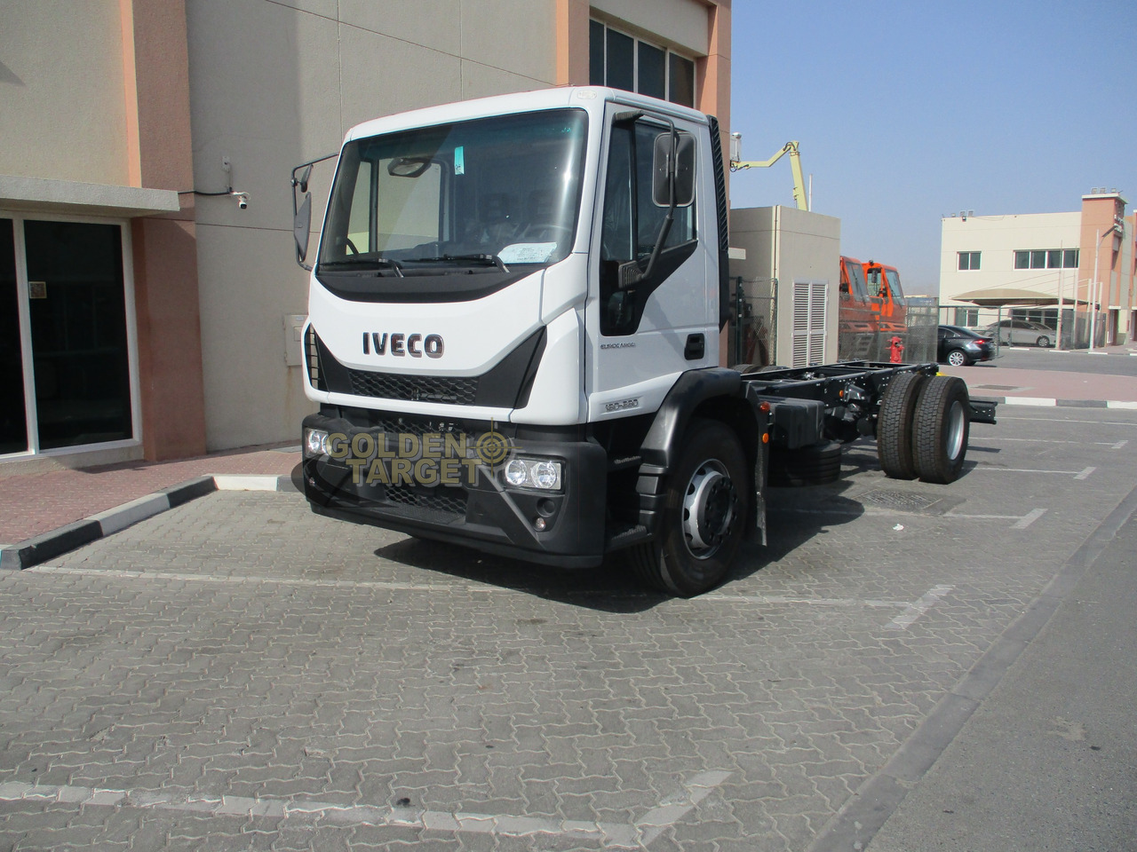IVECO EUROCARGO 180E28 4x2 Chassis - 캡 새시 트럭 : 사진 2 IVECO EUROCARGO 180E28 4x2 Chassis - 캡 새시 트럭 : 사진 2
