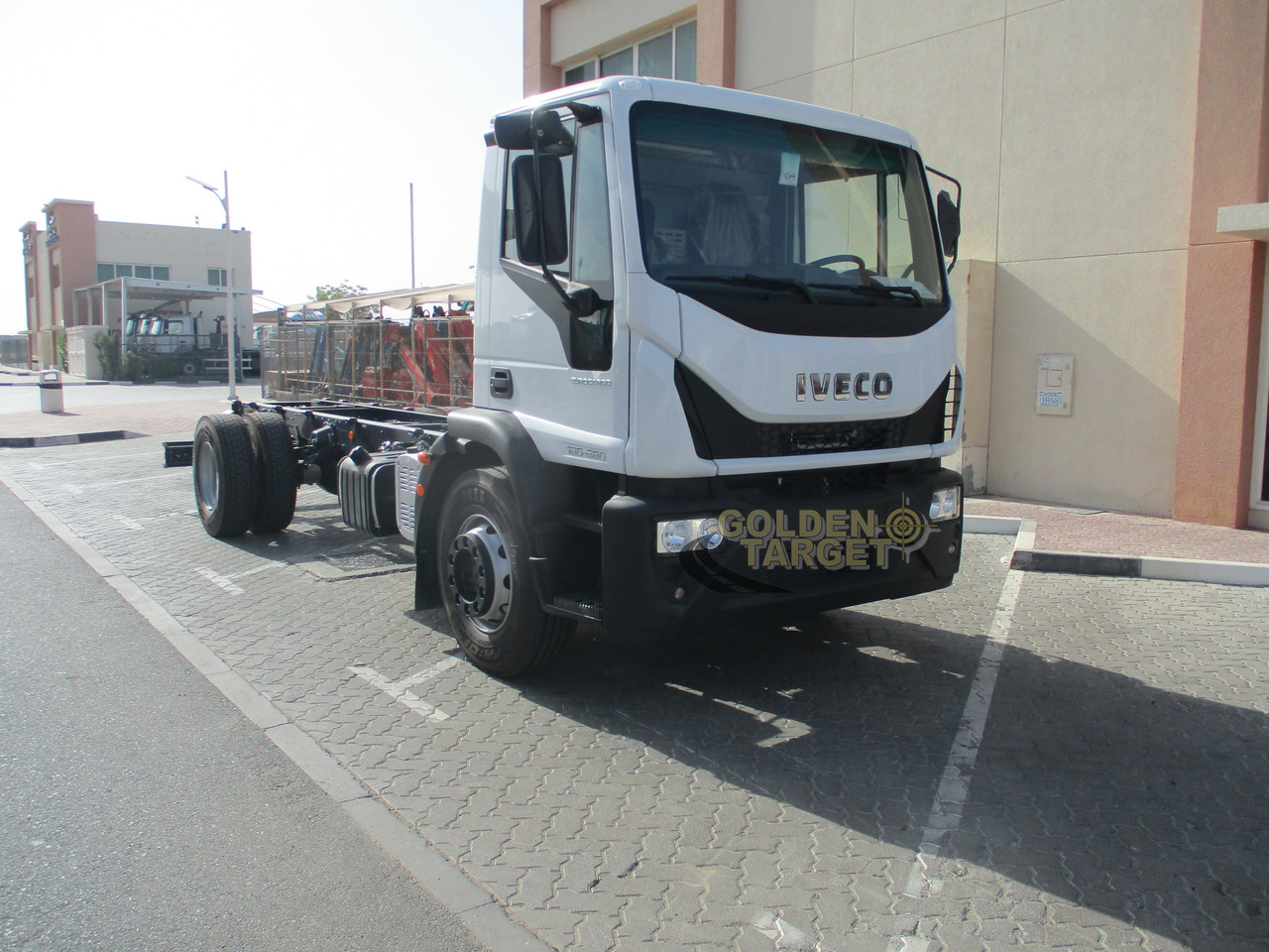 IVECO EUROCARGO 180E28 4x2 Chassis - 캡 새시 트럭 : 사진 1 IVECO EUROCARGO 180E28 4x2 Chassis - 캡 새시 트럭 : 사진 1