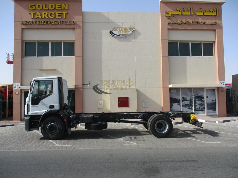 Iveco EUROCARGO 180E28 - 새시 세미 트레일러 : 사진 5 Iveco EUROCARGO 180E28 - 새시 세미 트레일러 : 사진 5