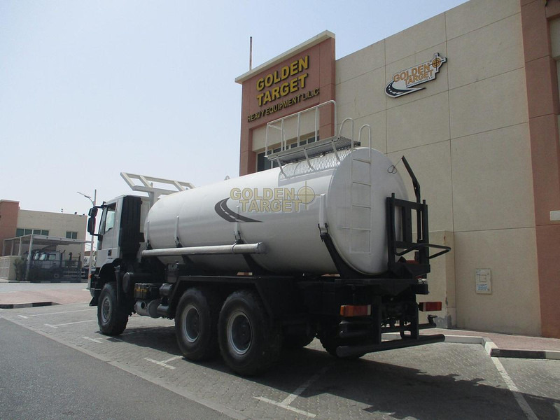 Iveco TRAKKER 380 - 유조트럭 : 사진 4 Iveco TRAKKER 380 - 유조트럭 : 사진 4