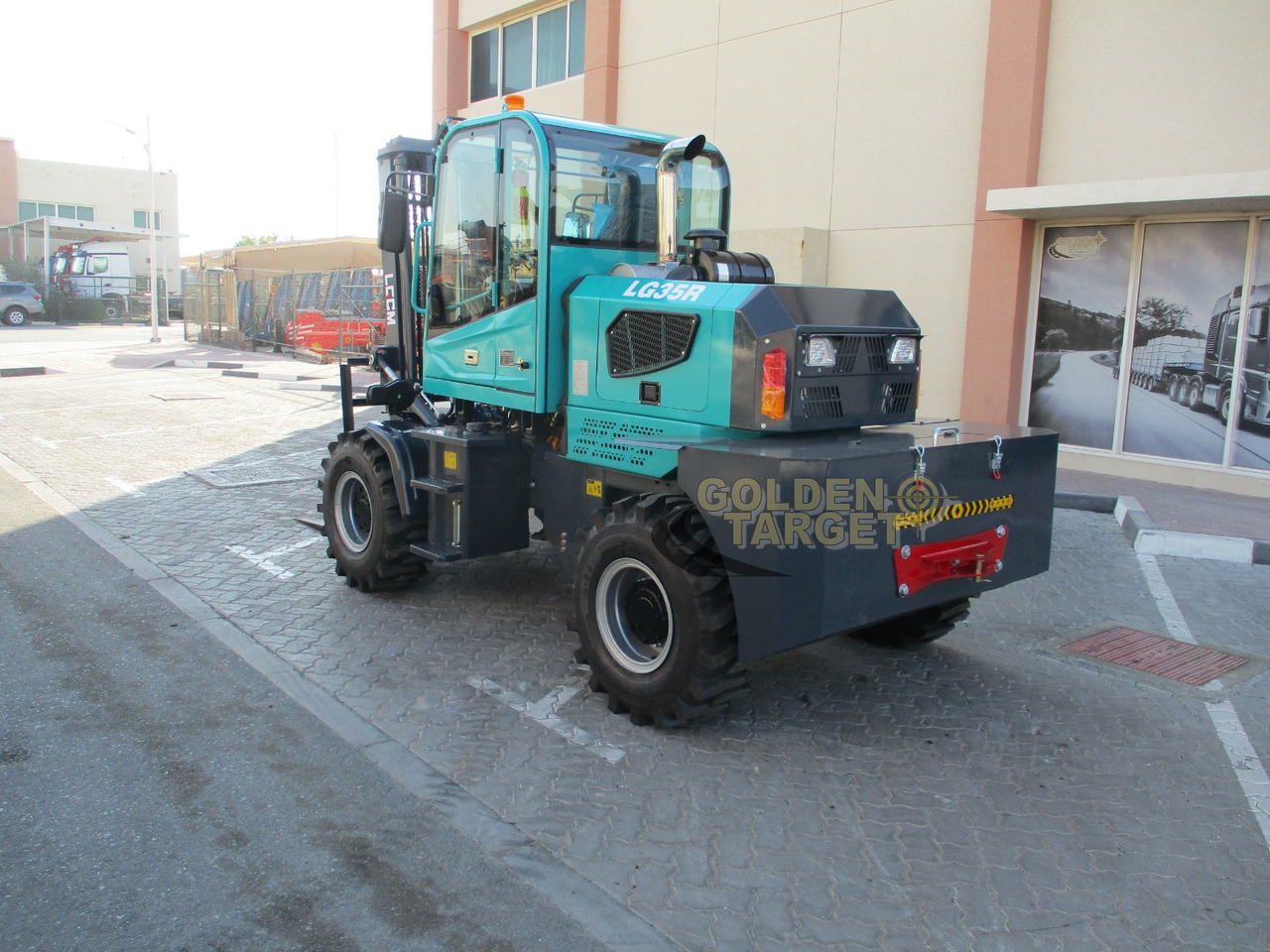 LGCM LG35R Rough Terrain Forklift - 디젤 지게차 : 사진 4 LGCM LG35R Rough Terrain Forklift - 디젤 지게차 : 사진 4