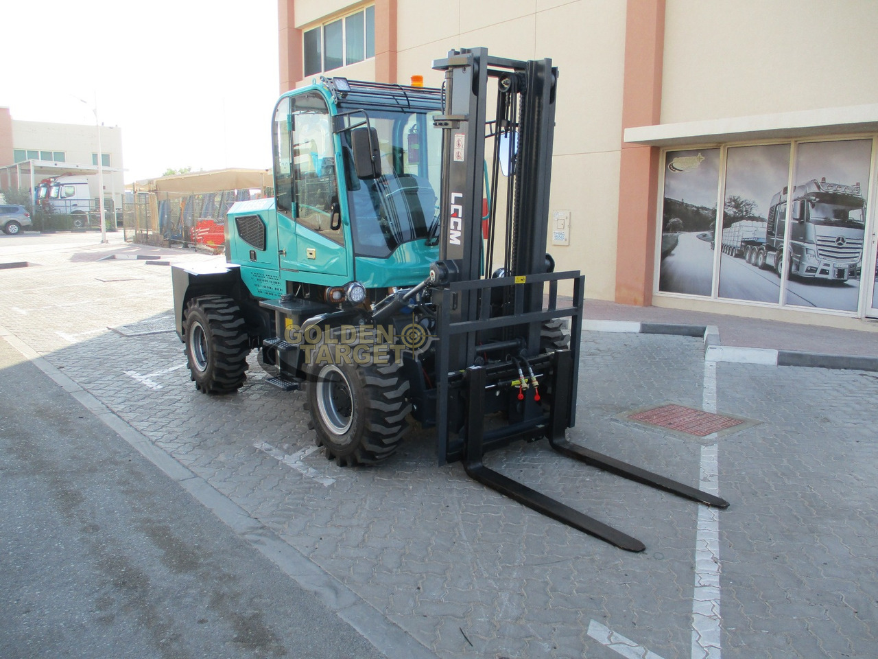 LGCM LG35R Rough Terrain Forklift - 디젤 지게차 : 사진 1 LGCM LG35R Rough Terrain Forklift - 디젤 지게차 : 사진 1