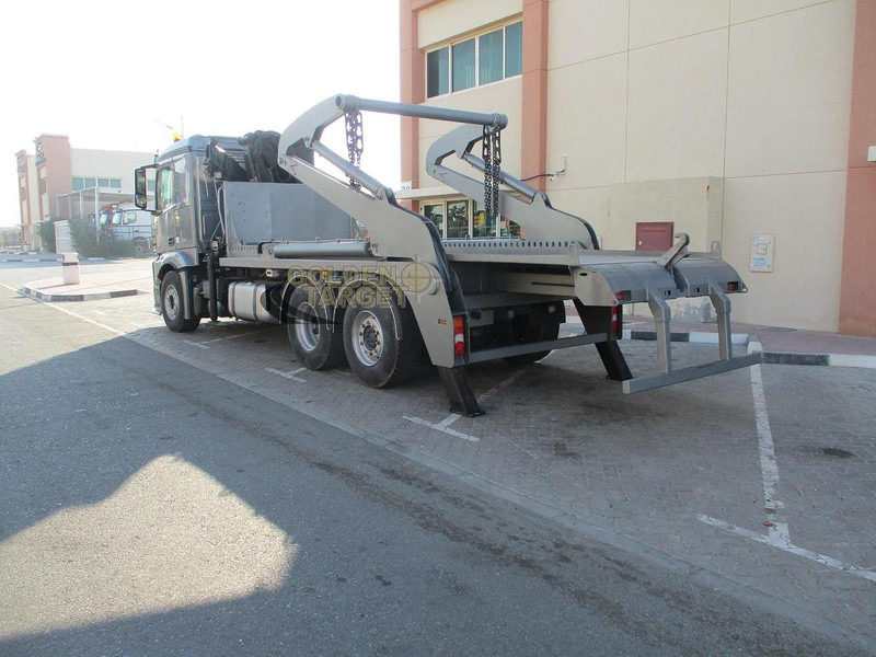 Mercedes-Benz 2642 6×2 Double Skip Loader with HIAB Crane - 로더 : 사진 5 Mercedes-Benz 2642 6×2 Double Skip Loader with HIAB Crane - 로더 : 사진 5