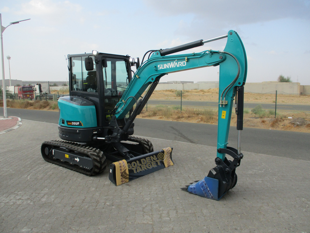 SUNWARD SWE35UF Mini Hydraulic Excavator - 미니 굴삭기 : 사진 1 SUNWARD SWE35UF Mini Hydraulic Excavator - 미니 굴삭기 : 사진 1