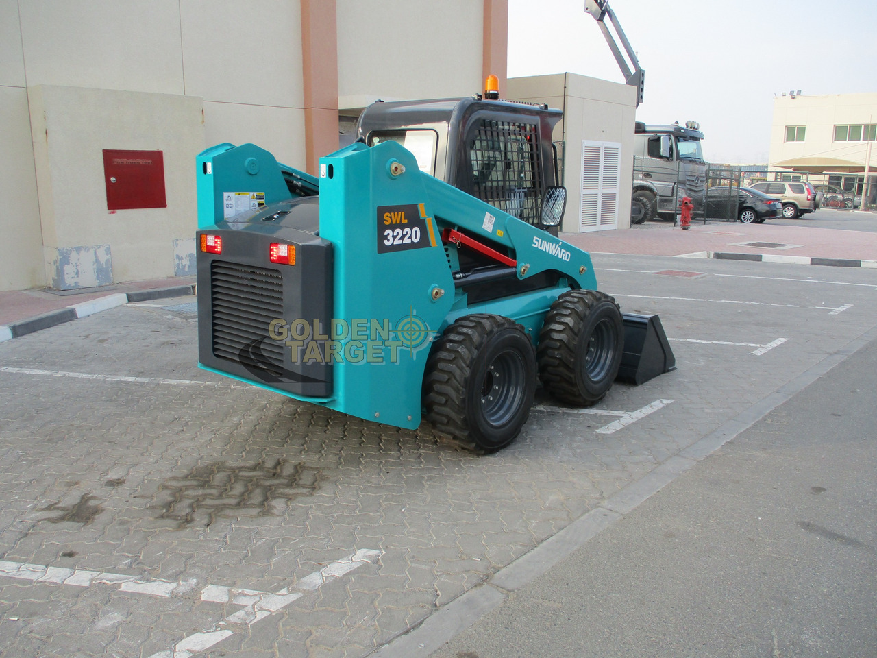 SUNWARD SWL3220 Skid Steer - 스키드 스티어 로더 : 사진 3 SUNWARD SWL3220 Skid Steer - 스키드 스티어 로더 : 사진 3