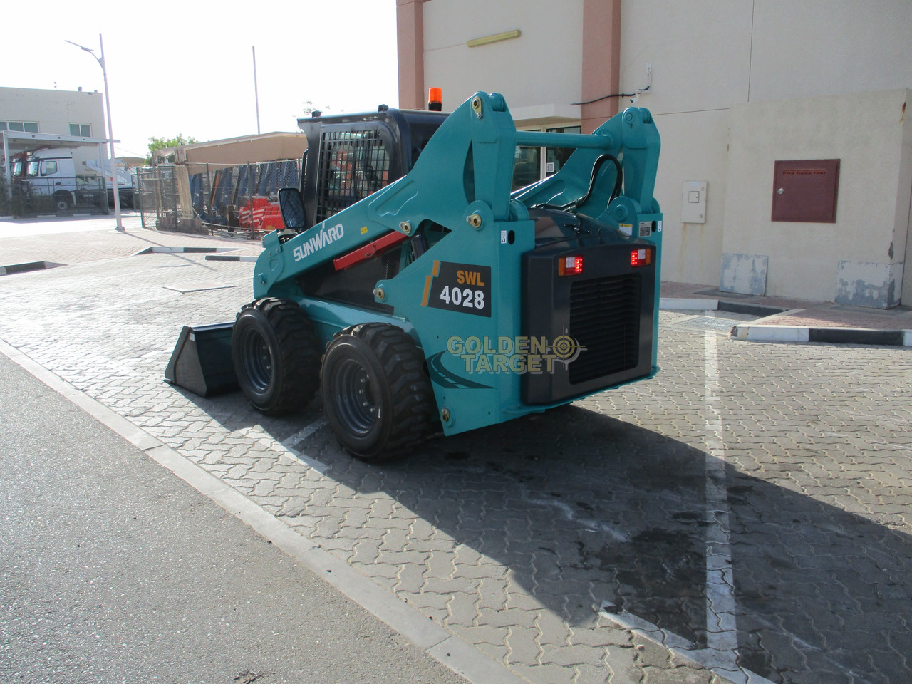 SUNWARD SWL4028 Skid Steer Loader - 스키드 스티어 로더 : 사진 4 SUNWARD SWL4028 Skid Steer Loader - 스키드 스티어 로더 : 사진 4