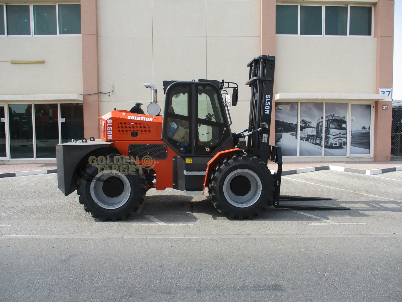 Solution SL50N Rough Terrain Forklift - 디젤 지게차 : 사진 5 Solution SL50N Rough Terrain Forklift - 디젤 지게차 : 사진 5