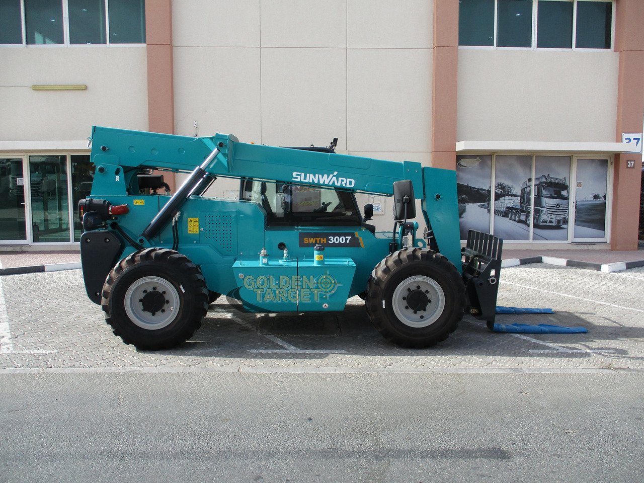 Sunward SWTH3007 4×4 Telehandler - 텔레스코픽 핸들러 : 사진 5 Sunward SWTH3007 4×4 Telehandler - 텔레스코픽 핸들러 : 사진 5
