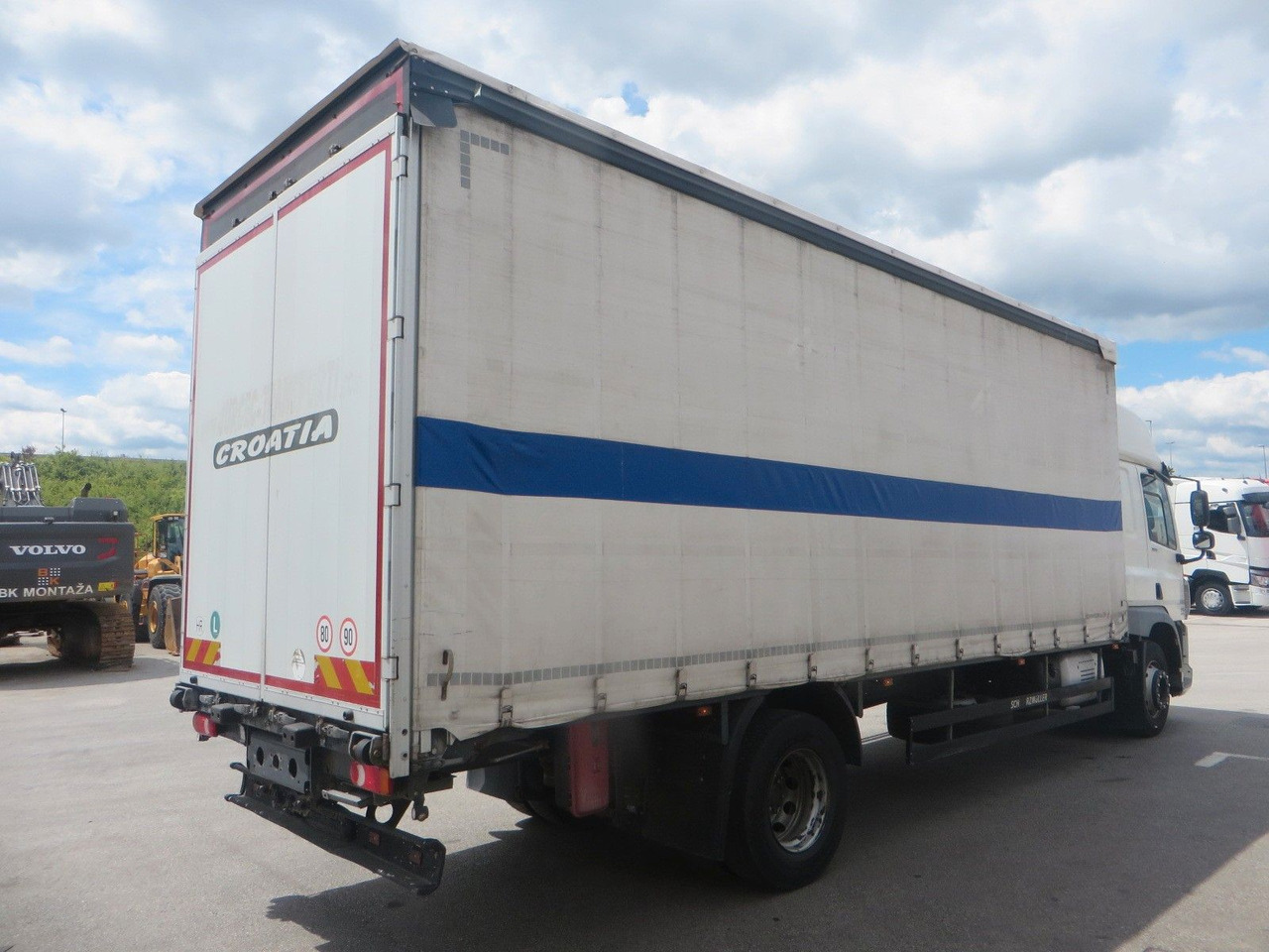 DAF CF320 4x2 18T Curtainside 7.70m - 커튼사이더 트럭 : 사진 3 DAF CF320 4x2 18T Curtainside 7.70m - 커튼사이더 트럭 : 사진 3