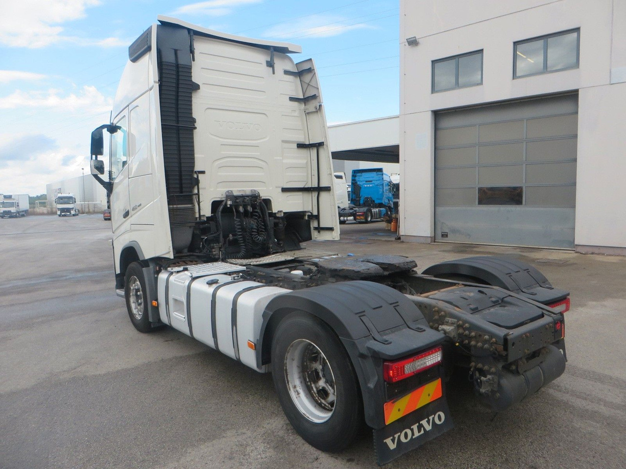 Volvo FH460 4x2Tractor XL - 트랙터 유닛 : 사진 4 Volvo FH460 4x2Tractor XL - 트랙터 유닛 : 사진 4