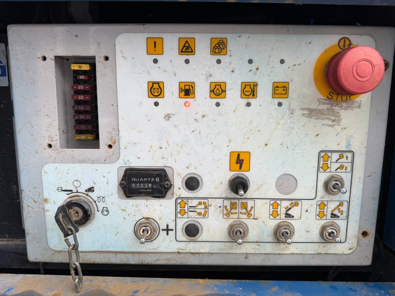 Aichi SR 12 B - 텔레스코픽 붐 : 사진 5 Aichi SR 12 B - 텔레스코픽 붐 : 사진 5