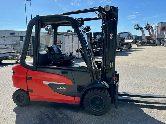 Linde E35L - 전기 지게차 : 사진 3 Linde E35L - 전기 지게차 : 사진 3