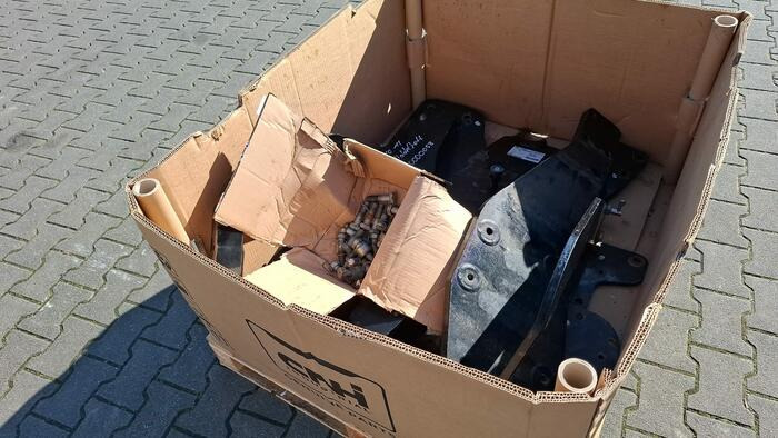Alö Anbaukonsolen DM14324874 New Holland Traktor T6. & T7 - 부착물 장궤형 트랙터 용 : 사진 2 Alö Anbaukonsolen DM14324874 New Holland Traktor T6. & T7 - 부착물 장궤형 트랙터 용 : 사진 2
