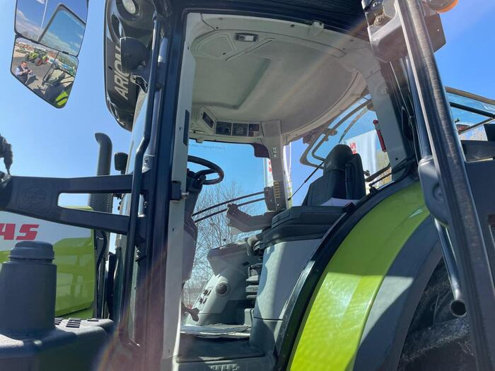 Claas Arion 650 - 장궤형 트랙터 : 사진 2 Claas Arion 650 - 장궤형 트랙터 : 사진 2