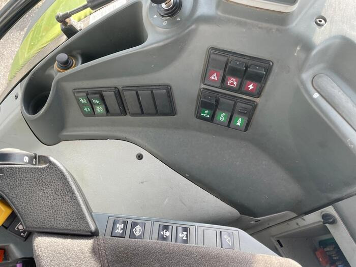 Claas Arion 650 - 장궤형 트랙터 : 사진 5 Claas Arion 650 - 장궤형 트랙터 : 사진 5