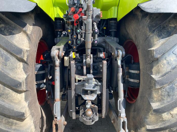 Claas Axion 830 - 장궤형 트랙터 : 사진 4 Claas Axion 830 - 장궤형 트랙터 : 사진 4