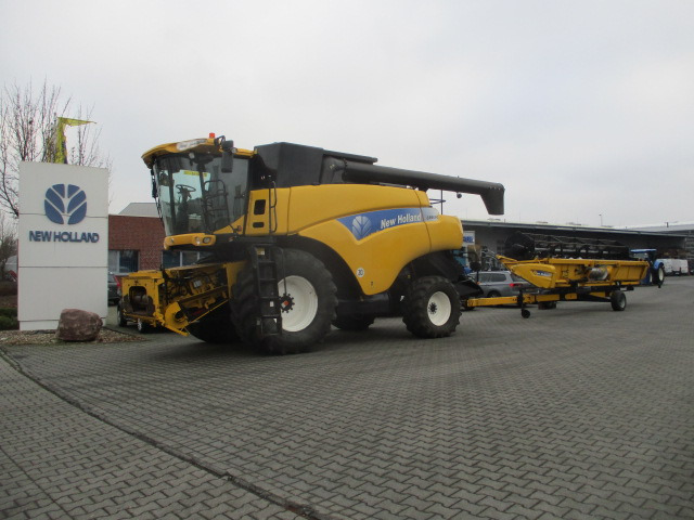New Holland CR 9060 Elevation - 목초수확기 : 사진 3 New Holland CR 9060 Elevation - 목초수확기 : 사진 3