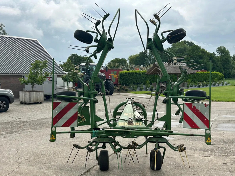 Krone KW 6.40 schudder schuilstelling hooibouw 6 elements - 반전기/ 레이크 : 사진 5 Krone KW 6.40 schudder schuilstelling hooibouw 6 elements - 반전기/ 레이크 : 사진 5