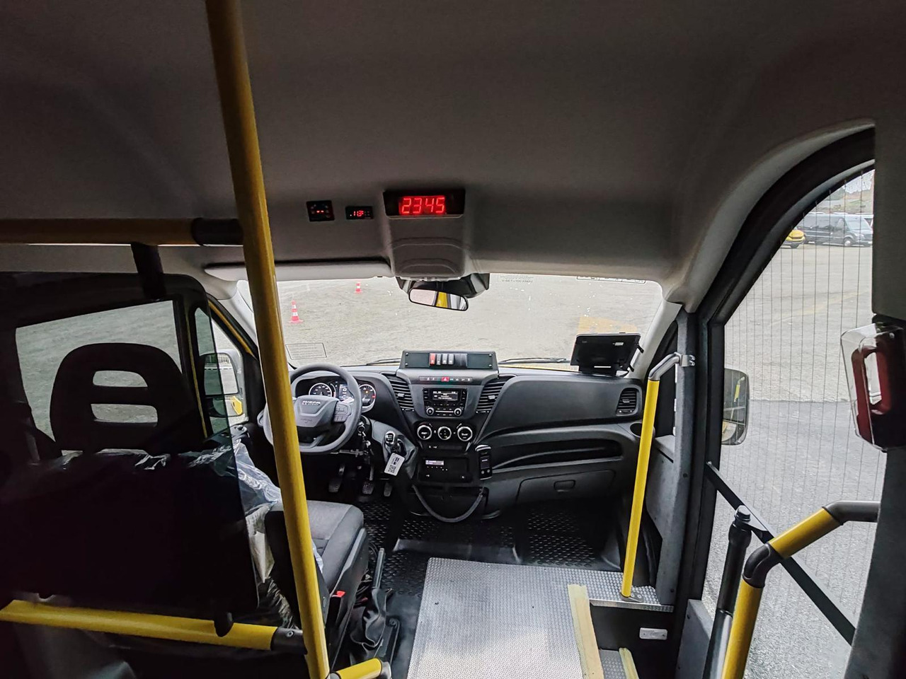 리스 5 MINIBUS IVECO DAILY NEUF ET NON IMMATRICULE 5 MINIBUS IVECO DAILY NEUF ET NON IMMATRICULE : 사진 12 리스 5 MINIBUS IVECO DAILY NEUF ET NON IMMATRICULE 5 MINIBUS IVECO DAILY NEUF ET NON IMMATRICULE : 사진 12