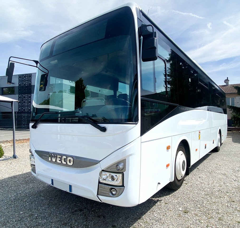 IVECO CROSSWAY 2020 10M60 - 교외 버스 : 사진 2 IVECO CROSSWAY 2020 10M60 - 교외 버스 : 사진 2