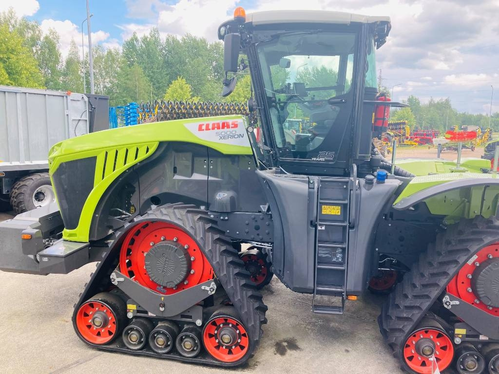 Claas XERION 5000 TRAC TS - 장궤형 트랙터 : 사진 4 Claas XERION 5000 TRAC TS - 장궤형 트랙터 : 사진 4