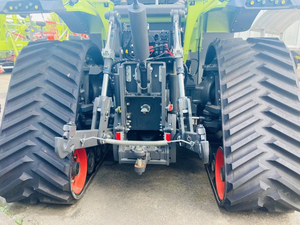 Claas XERION 5000 TRAC TS - 장궤형 트랙터 : 사진 5 Claas XERION 5000 TRAC TS - 장궤형 트랙터 : 사진 5
