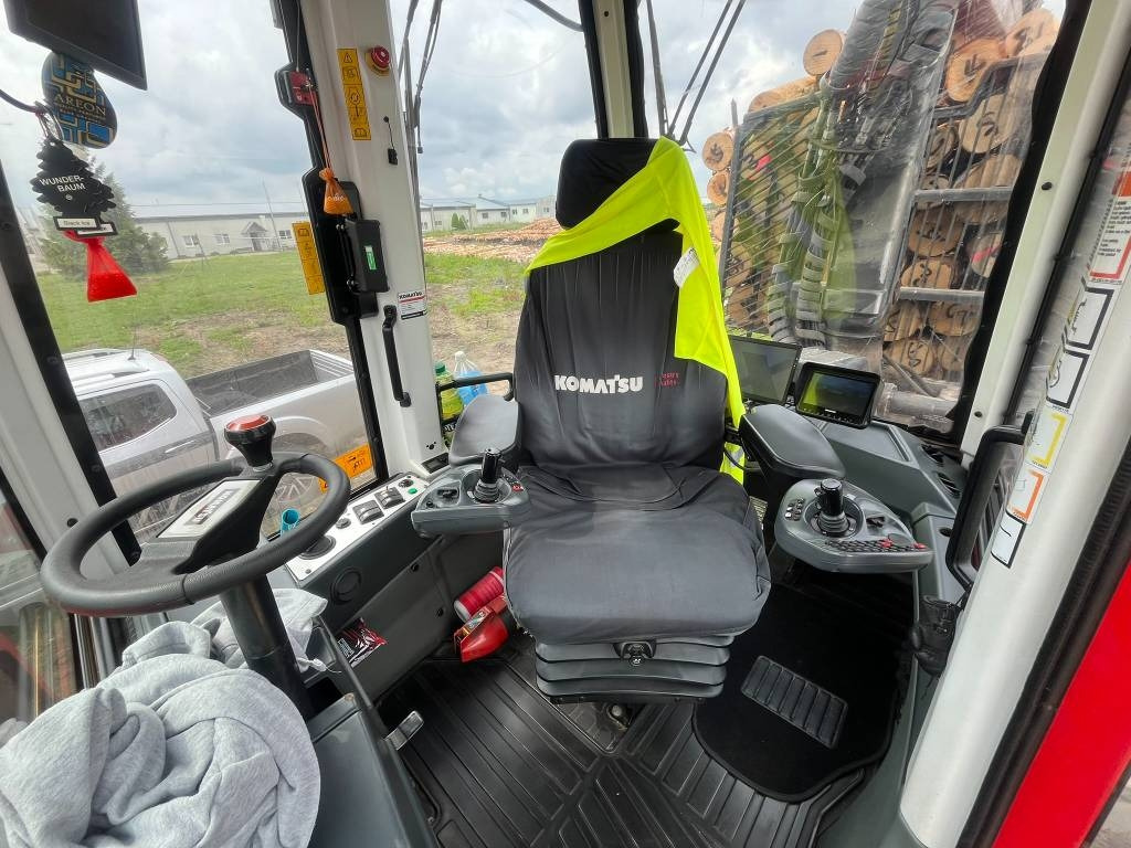 포워더 Komatsu 845 : 사진 19