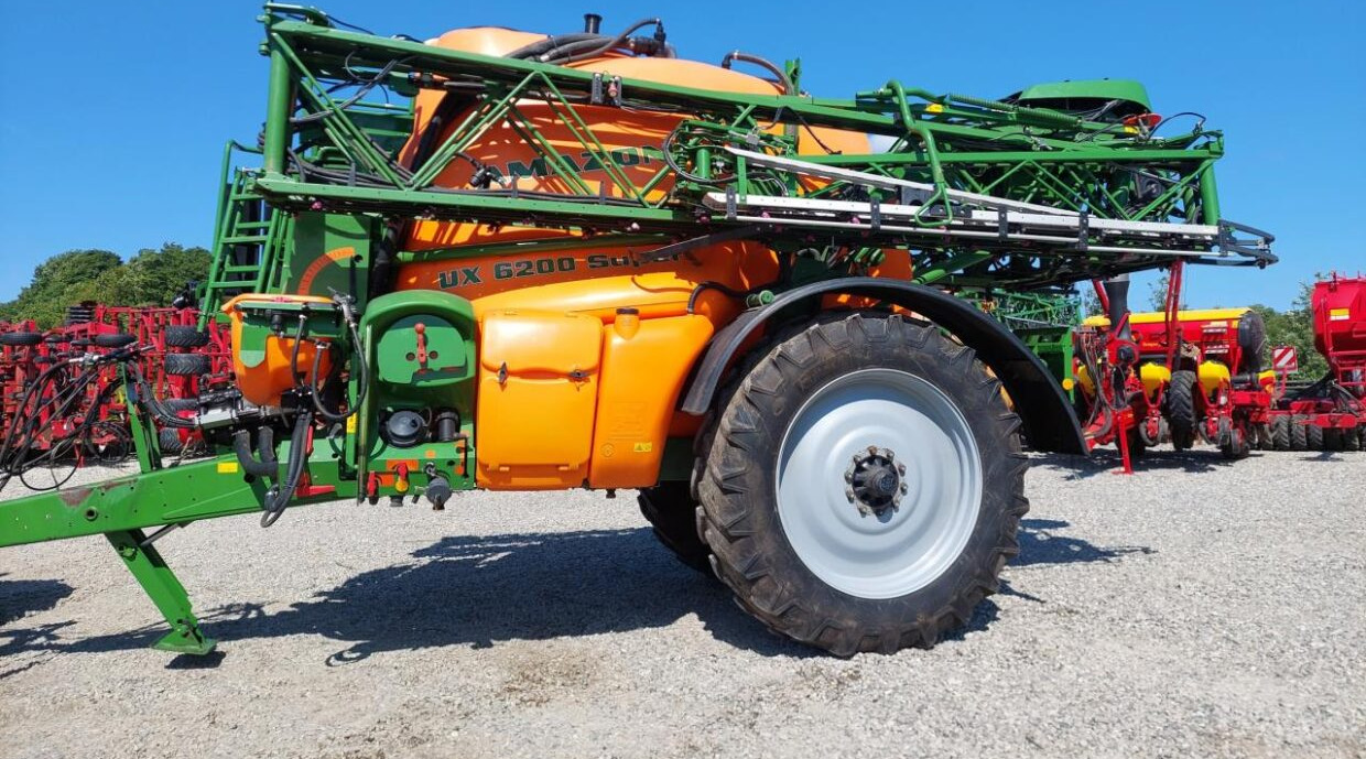 Amazone UX 6200 SUPER - 36-30-24m - 견인 스프레이 : 사진 3 Amazone UX 6200 SUPER - 36-30-24m - 견인 스프레이 : 사진 3