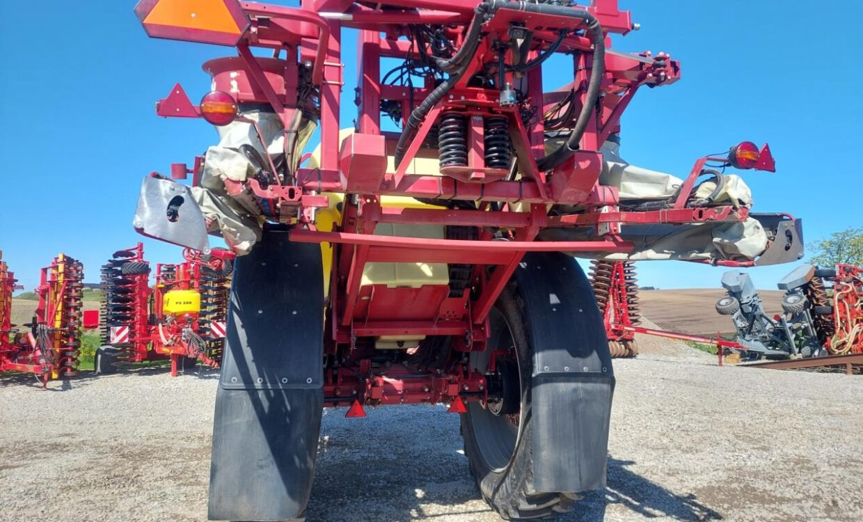 Hardi Commander 7000i - 28m Twin - 견인 스프레이 : 사진 3 Hardi Commander 7000i - 28m Twin - 견인 스프레이 : 사진 3