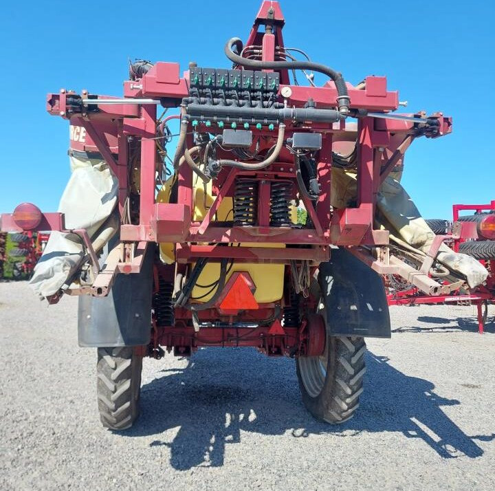 Hardi Commander Plus 4200 - 28m Twin - 견인 스프레이 : 사진 4 Hardi Commander Plus 4200 - 28m Twin - 견인 스프레이 : 사진 4