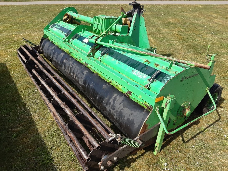 Rumptstad
RSF 2000 - 쟁기 : 사진 4 Rumptstad
RSF 2000 - 쟁기 : 사진 4