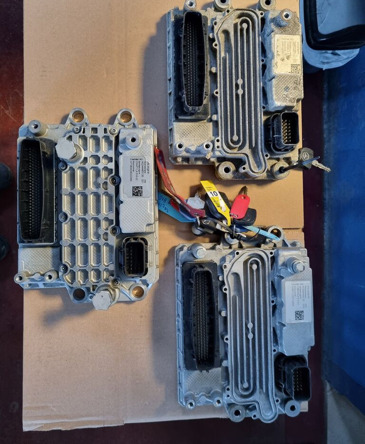 Continental CONTROL MODULE MCM2   Mercedes-Benz ACTROS MP4 EURO 6 - ECU 트럭 용 : 사진 3 Continental CONTROL MODULE MCM2   Mercedes-Benz ACTROS MP4 EURO 6 - ECU 트럭 용 : 사진 3