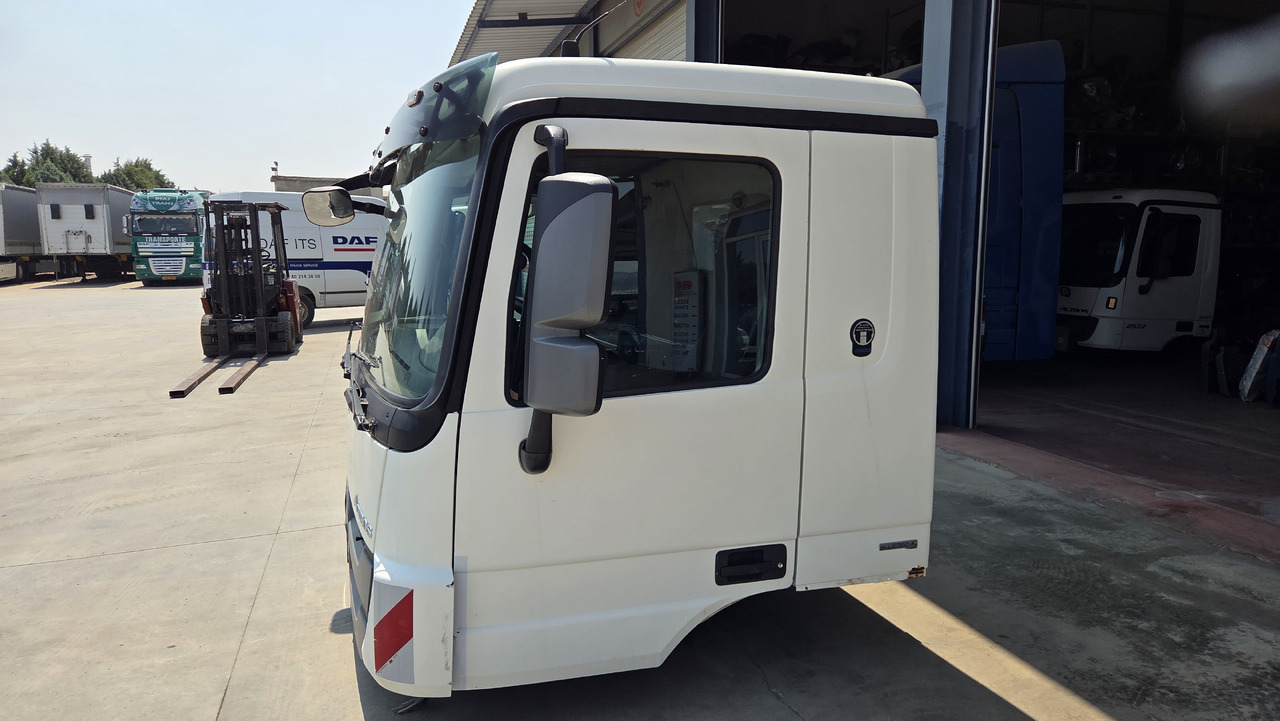 MERCEDES ACTROS MP3 MEDIUM - 운전실 : 사진 2 MERCEDES ACTROS MP3 MEDIUM - 운전실 : 사진 2
