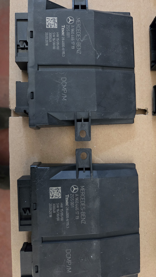 MERCEDES-BENZ CONTROL UNIT TM-BF - 대시보드 트럭 용 : 사진 2 MERCEDES-BENZ CONTROL UNIT TM-BF - 대시보드 트럭 용 : 사진 2