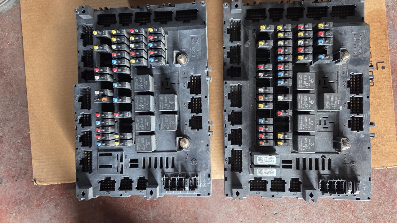 MERCEDES-BENZ Mercedes-Benz ACTROS ATEGO MP4 EURO 6 - 대시보드 트럭 용 : 사진 1 MERCEDES-BENZ Mercedes-Benz ACTROS ATEGO MP4 EURO 6 - 대시보드 트럭 용 : 사진 1