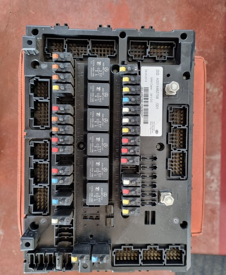 MERCEDES-BENZ Mercedes-Benz ACTROS ATEGO MP4 EURO 6 - 대시보드 트럭 용 : 사진 2 MERCEDES-BENZ Mercedes-Benz ACTROS ATEGO MP4 EURO 6 - 대시보드 트럭 용 : 사진 2