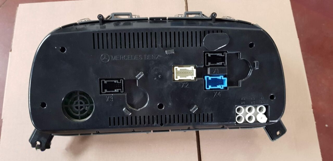 Mercedes-Benz ATEGO - 대시보드 트럭 용 : 사진 1 Mercedes-Benz ATEGO - 대시보드 트럭 용 : 사진 1