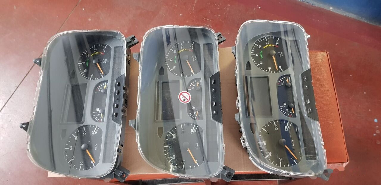 Mercedes-Benz ATEGO - 대시보드 트럭 용 : 사진 5 Mercedes-Benz ATEGO - 대시보드 트럭 용 : 사진 5