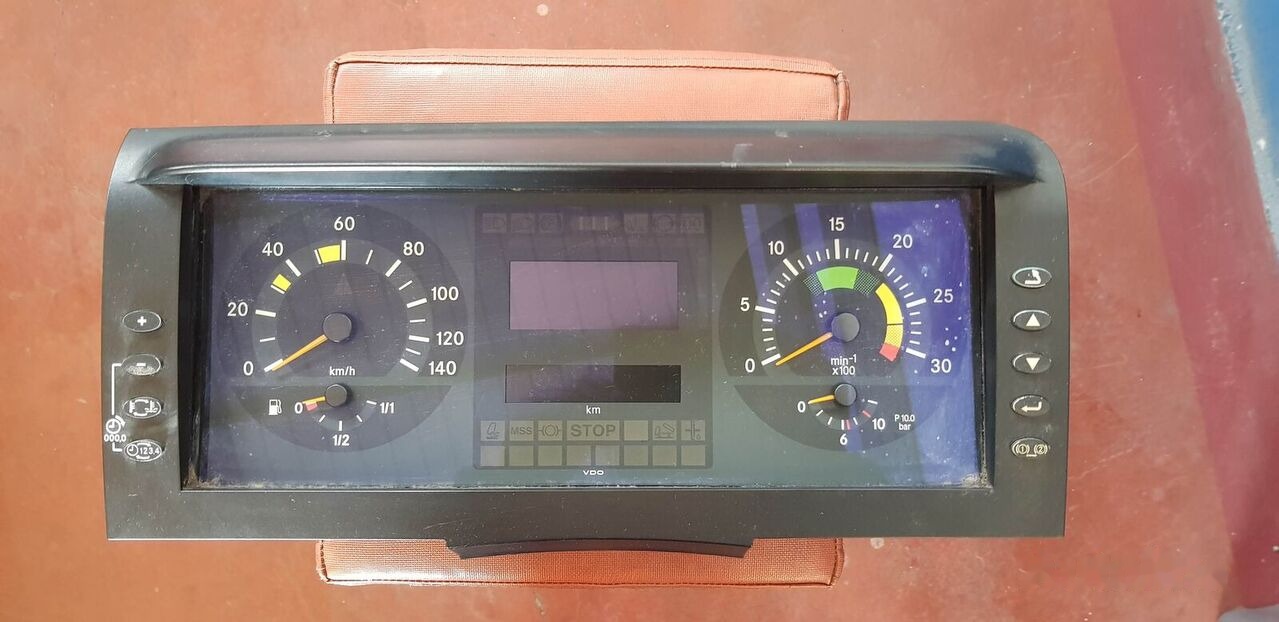 Mercedes-Benz ATEGO - 대시보드 트럭 용 : 사진 1 Mercedes-Benz ATEGO - 대시보드 트럭 용 : 사진 1