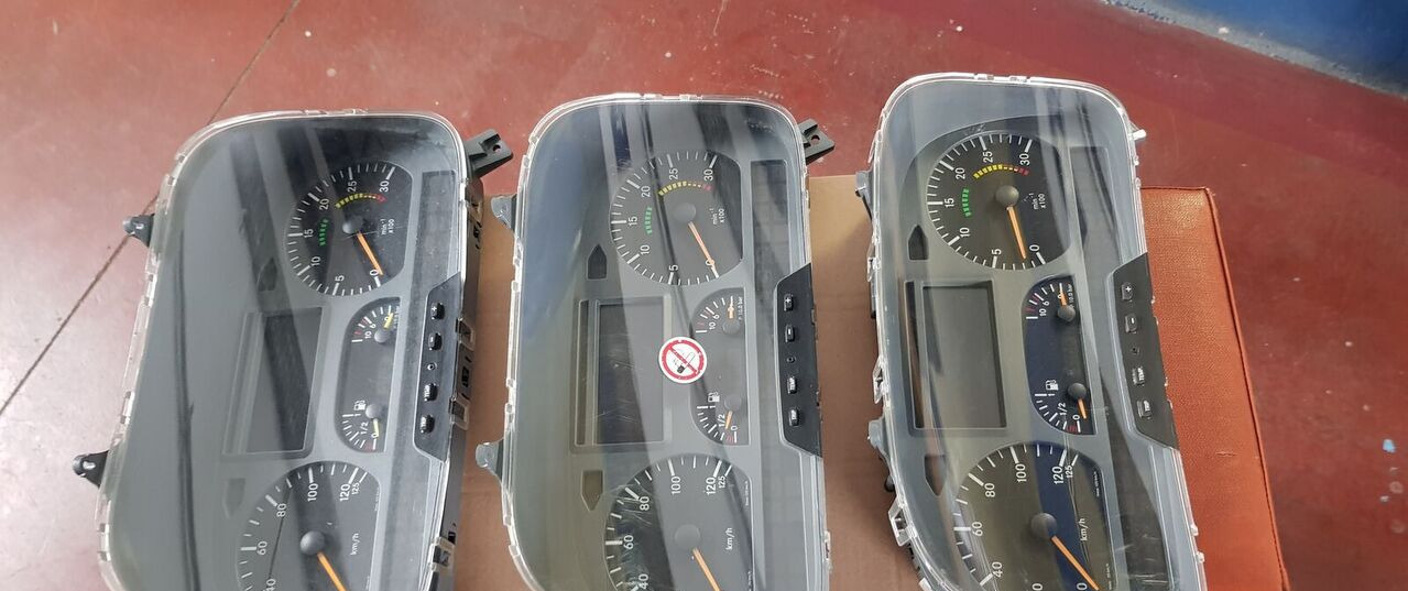 Mercedes-Benz AXOR EURO 5 - 대시보드 트럭 용 : 사진 1 Mercedes-Benz AXOR EURO 5 - 대시보드 트럭 용 : 사진 1