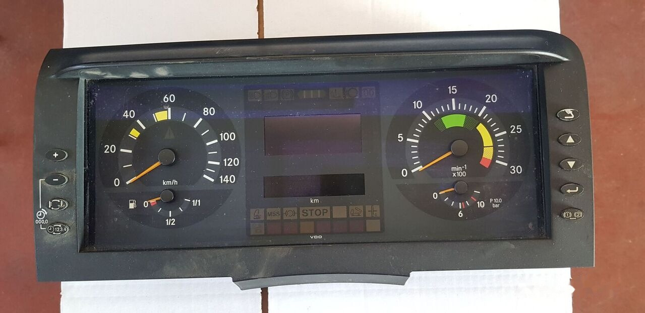 Mercedes-Benz INSTRUMENT PANEL A0014467721 Mercedes-Benz ATEGO - 대시보드 트럭 용 : 사진 3 Mercedes-Benz INSTRUMENT PANEL A0014467721 Mercedes-Benz ATEGO - 대시보드 트럭 용 : 사진 3