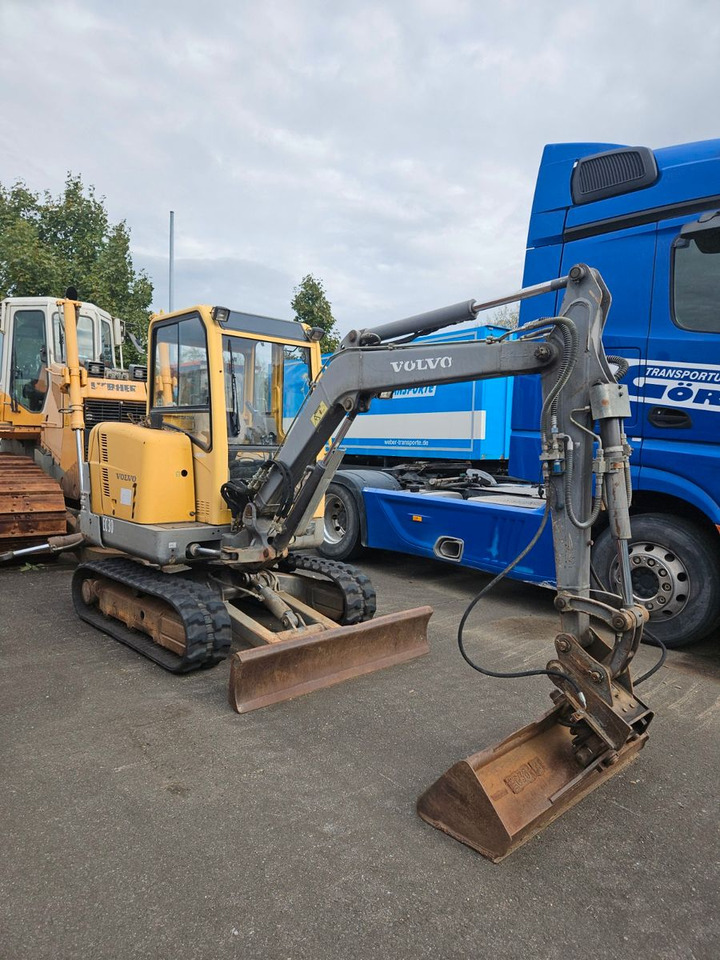 Volvo EC30 Minibagger - 미니 굴삭기 : 사진 1 Volvo EC30 Minibagger - 미니 굴삭기 : 사진 1