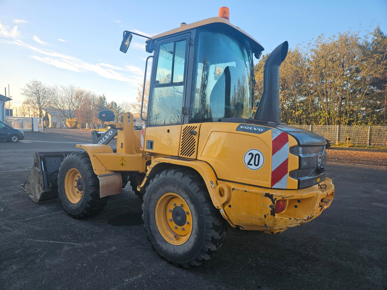 Volvo L30G Radlader mit Klappschaufel - 휠 로더 : 사진 4 Volvo L30G Radlader mit Klappschaufel - 휠 로더 : 사진 4