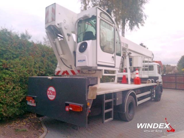 Wumag WT 320 - 트럭 탑재 고가작업 플랫폼 : 사진 3 Wumag WT 320 - 트럭 탑재 고가작업 플랫폼 : 사진 3