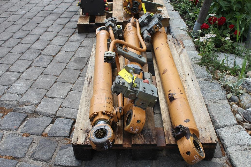 Case 788 LC - 유압 실린더 건설기계 용 : 사진 3 Case 788 LC - 유압 실린더 건설기계 용 : 사진 3