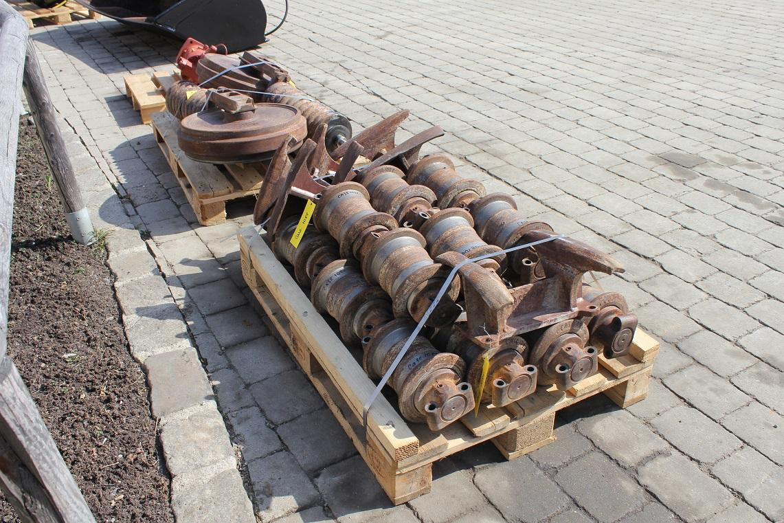 Case Poclain 1088 - 트랙 롤러 건설기계 용 : 사진 3 Case Poclain 1088 - 트랙 롤러 건설기계 용 : 사진 3